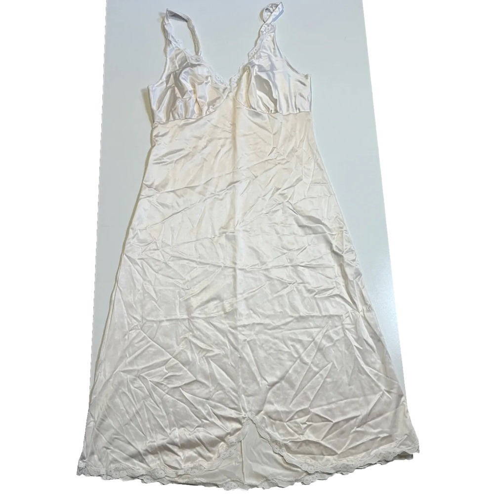 Warner Frostings Women's Full Slip Size 36 By 25 Beige Vintage Style 55465